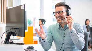 Teleoperadora de Endesa: El trabajo que combina atención al cliente y ventas de energía