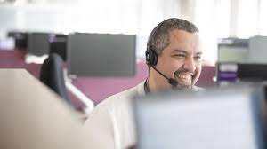 ¿Cuánto cobra un teleoperador de 25 horas semanales?